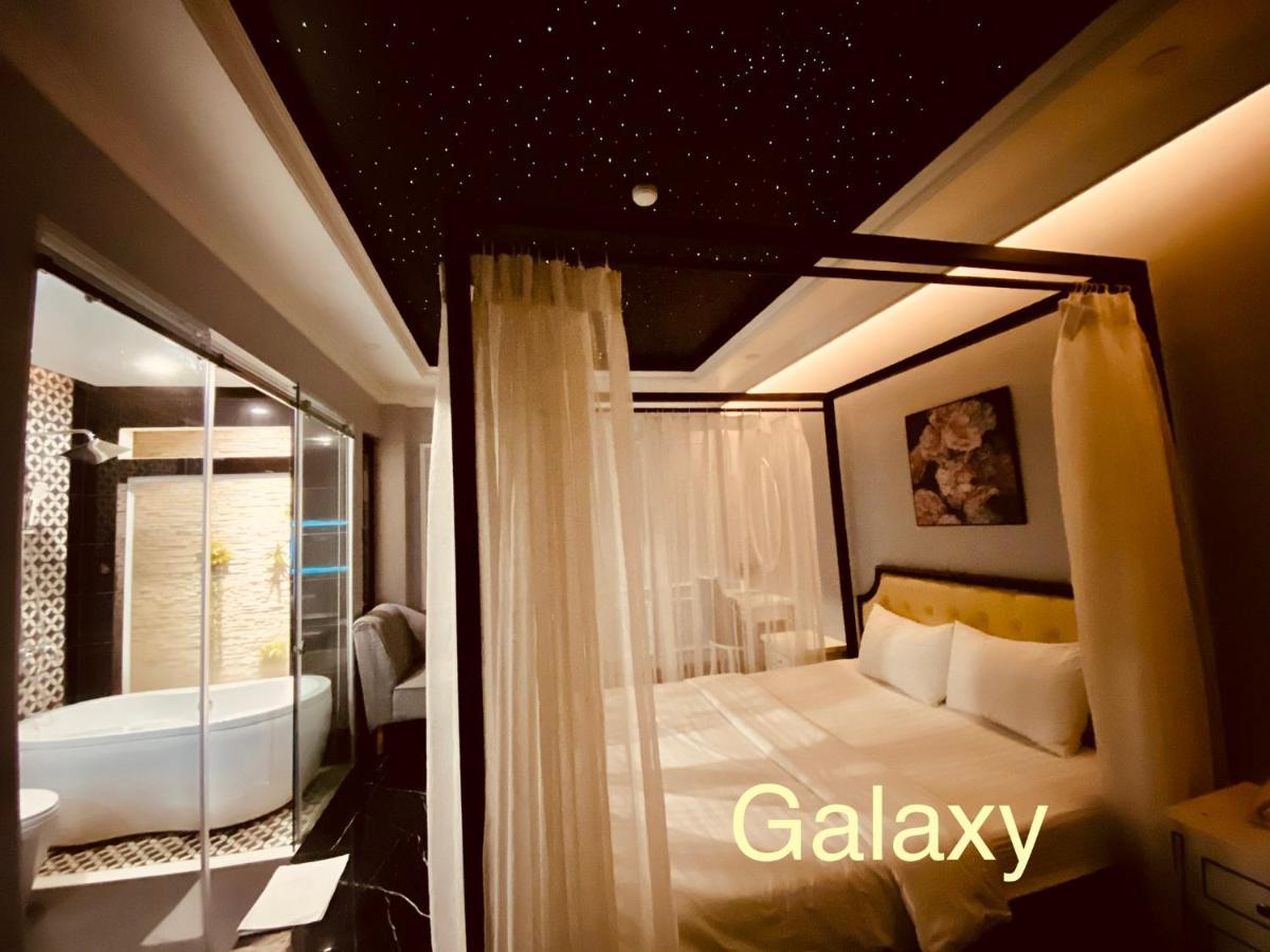 Khách sạn La Galerie 3*